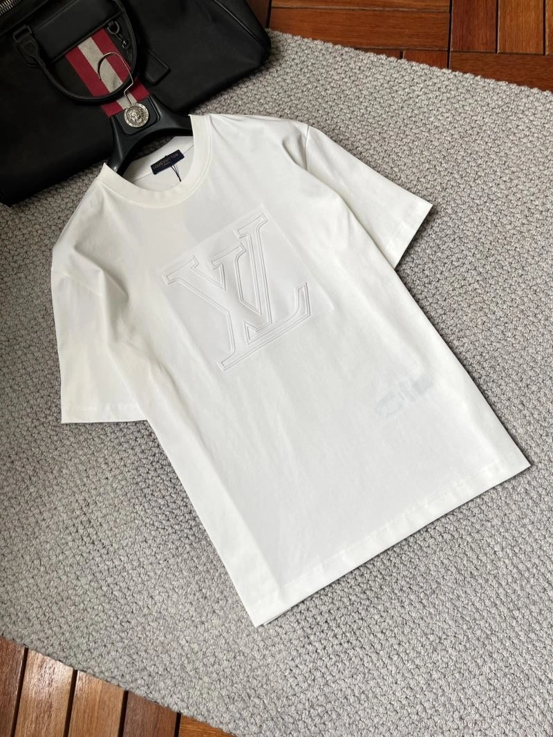 Breathable Louis Vuitton T-Shirts 135720