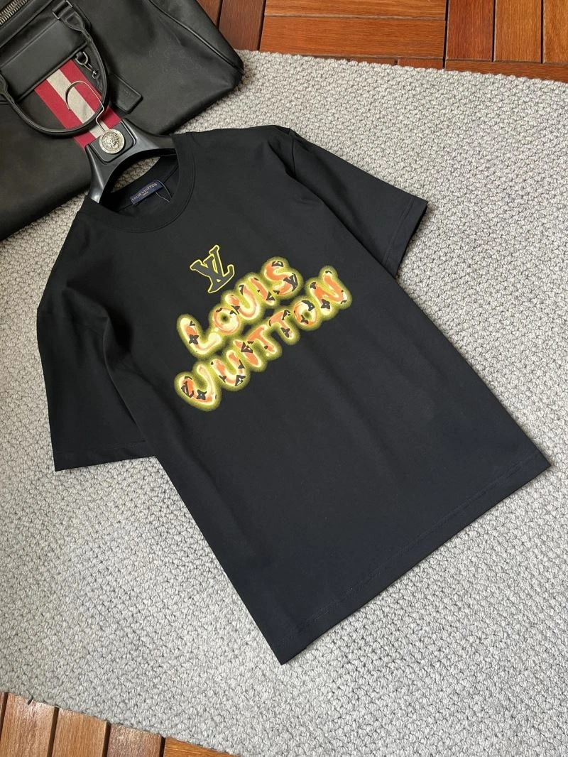 Louis Vuitton T-Shirts Stretchable 135716