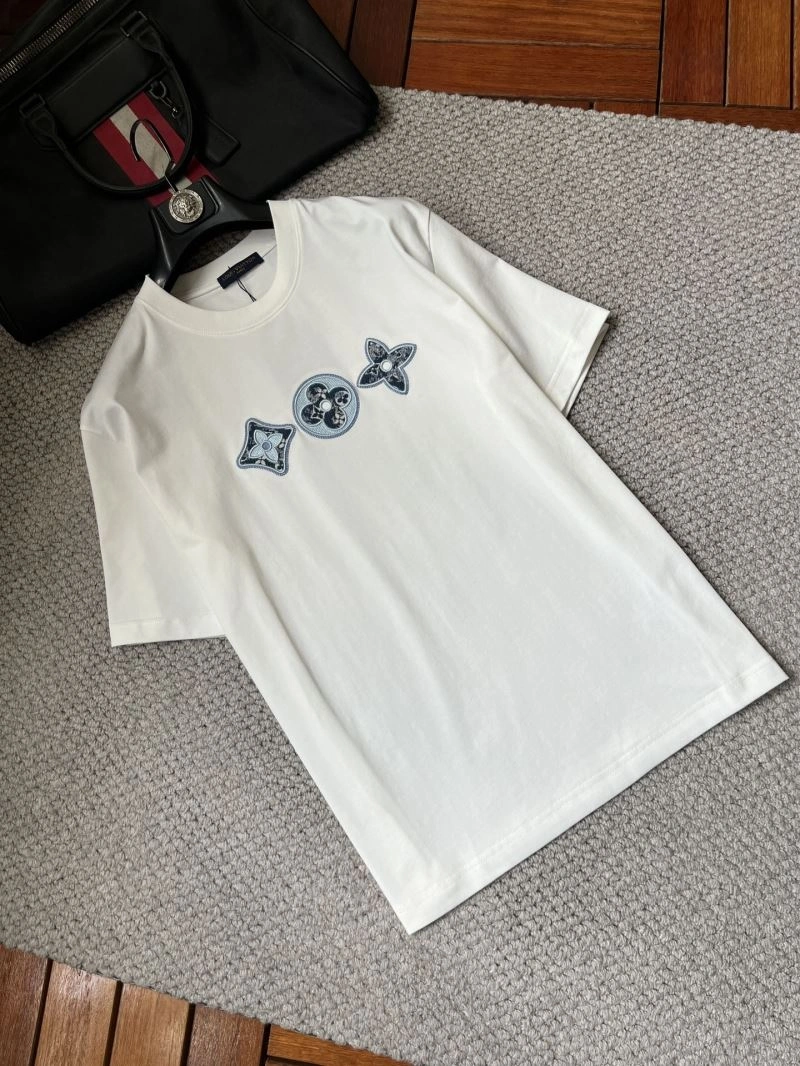 Durable Louis Vuitton T-Shirts 135717
