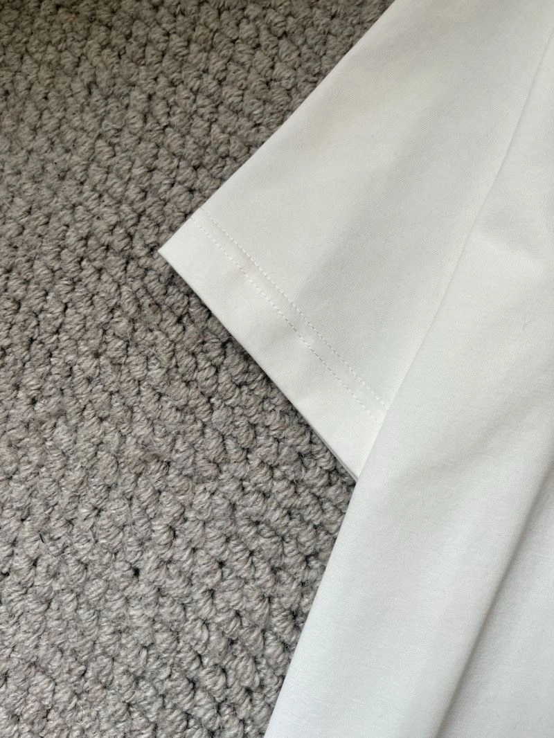Durable Louis Vuitton T-Shirts 135717