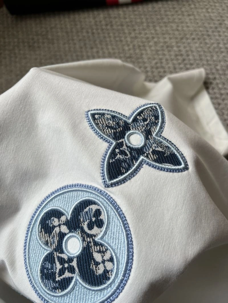 Durable Louis Vuitton T-Shirts 135717