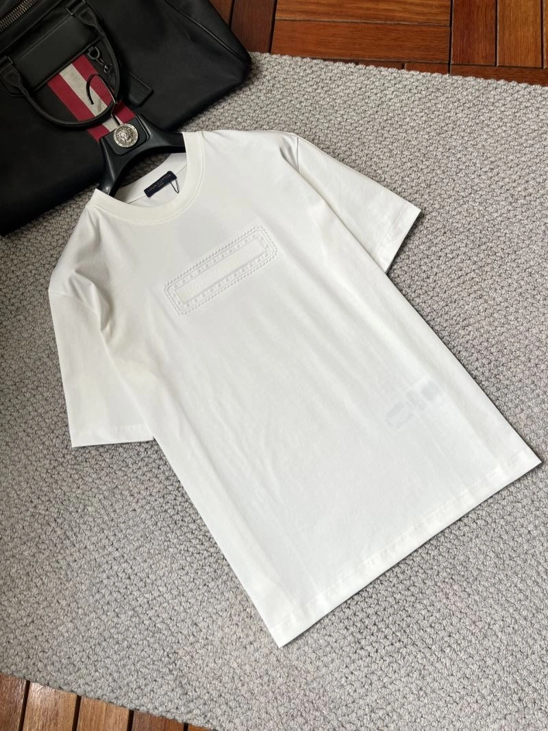 Louis Vuitton T-Shirts EasyCare 135713