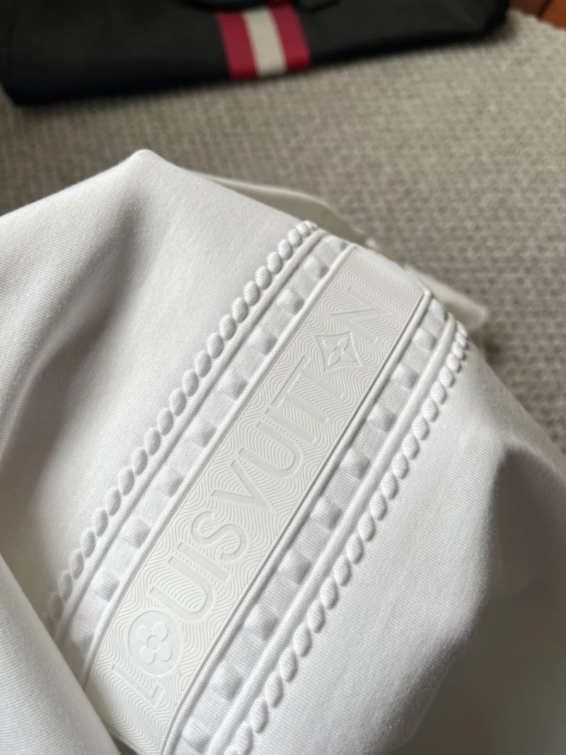 Louis Vuitton T-Shirts EasyCare 135713