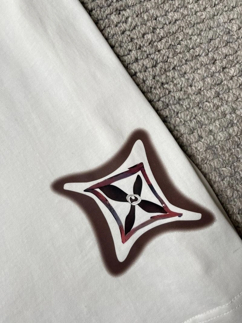Comfortable Louis Vuitton T-Shirts 135711