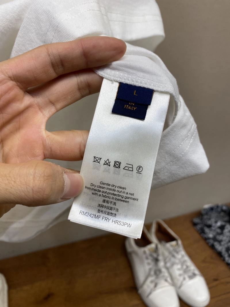Soft Louis Vuitton T-Shirts 135707
