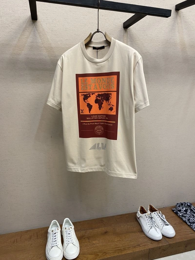 Flexible Louis Vuitton T-Shirts 135699