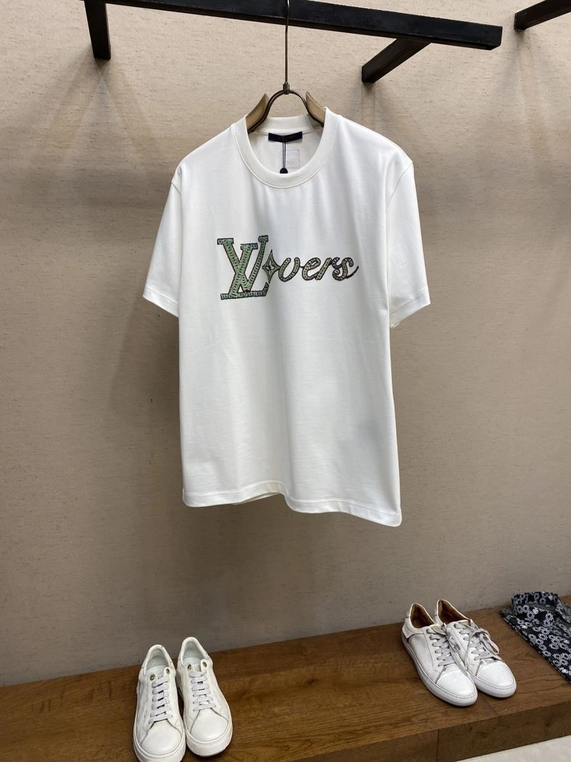 Louis Vuitton T-Shirts Snug 135687