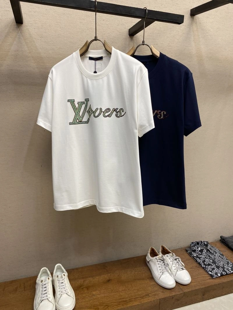 Louis Vuitton T-Shirts Snug 135687