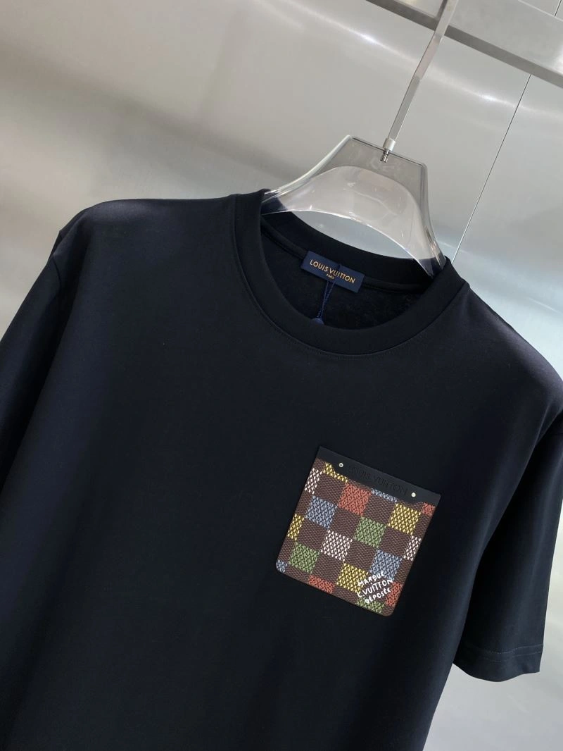 Louis Vuitton T-Shirts WeatherProof 135686