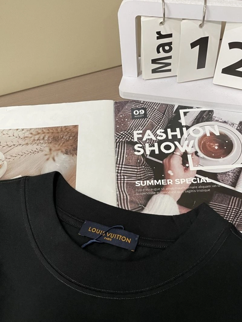 Affordable Louis Vuitton T-Shirts 135690