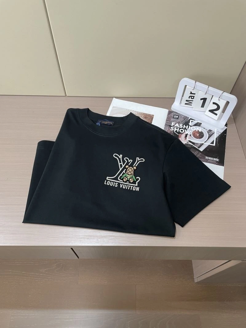 Affordable Louis Vuitton T-Shirts 135690