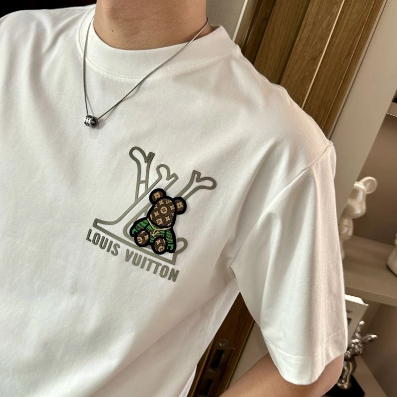 ModernLook Louis Vuitton T-Shirts 135708