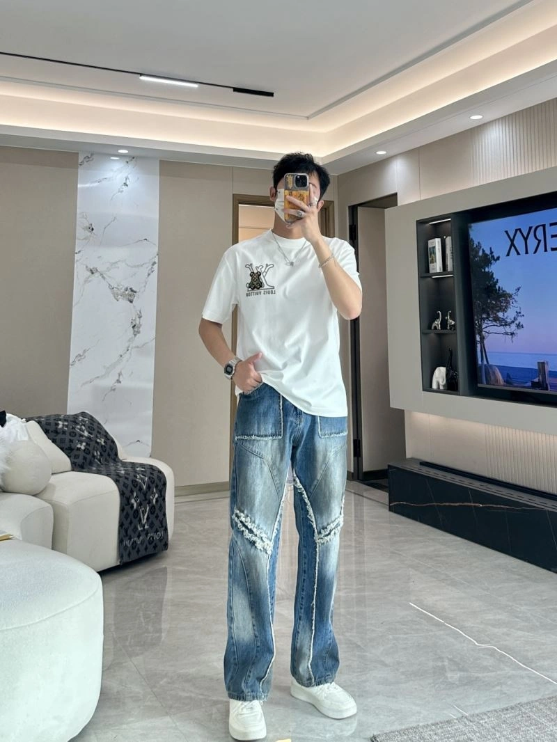 ModernLook Louis Vuitton T-Shirts 135708