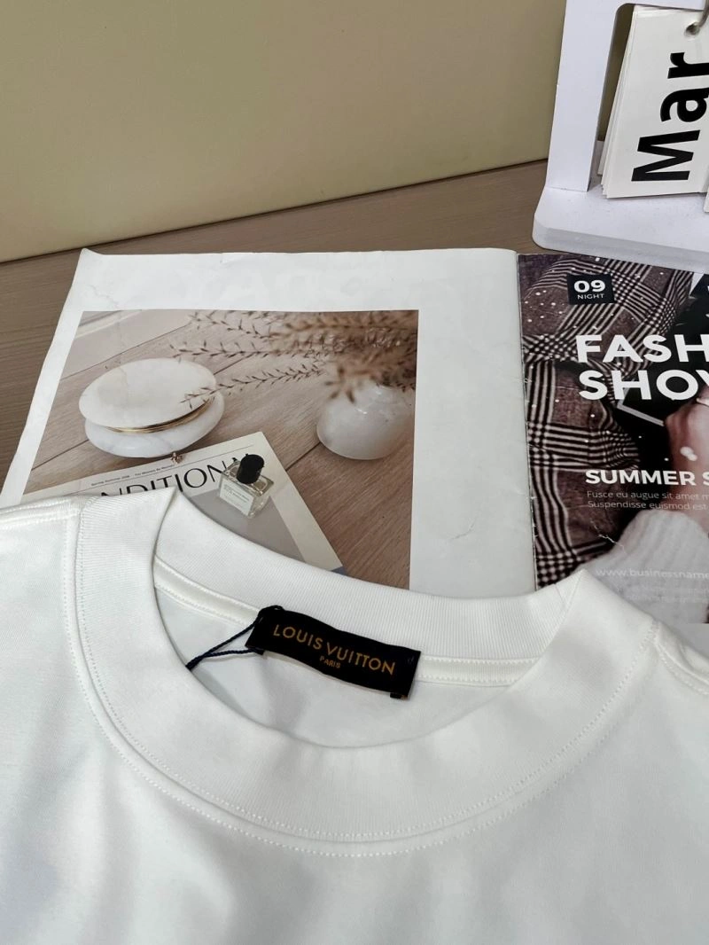 ModernLook Louis Vuitton T-Shirts 135708