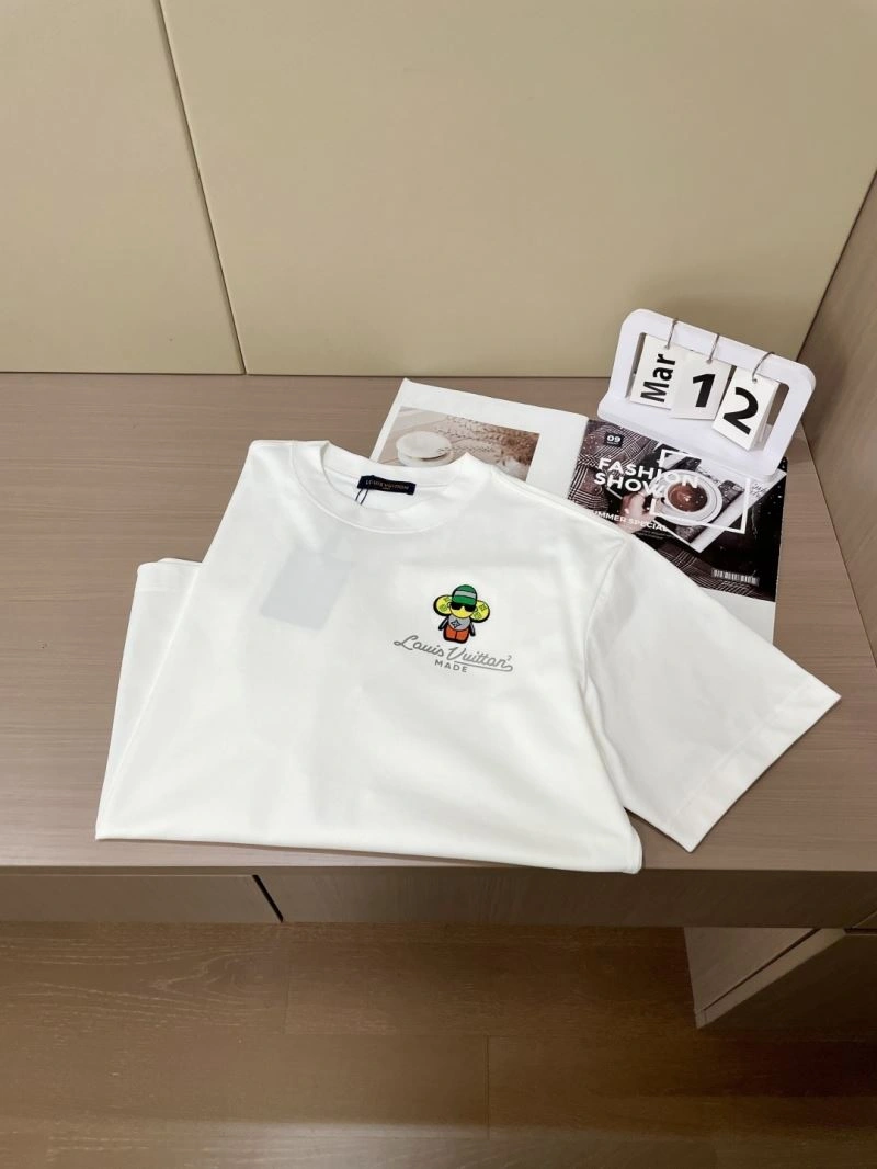 Bright Louis Vuitton T-Shirts 135685