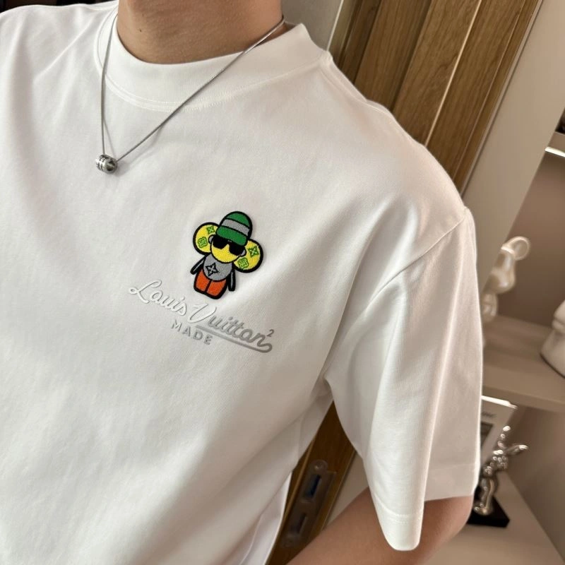 Bright Louis Vuitton T-Shirts 135685
