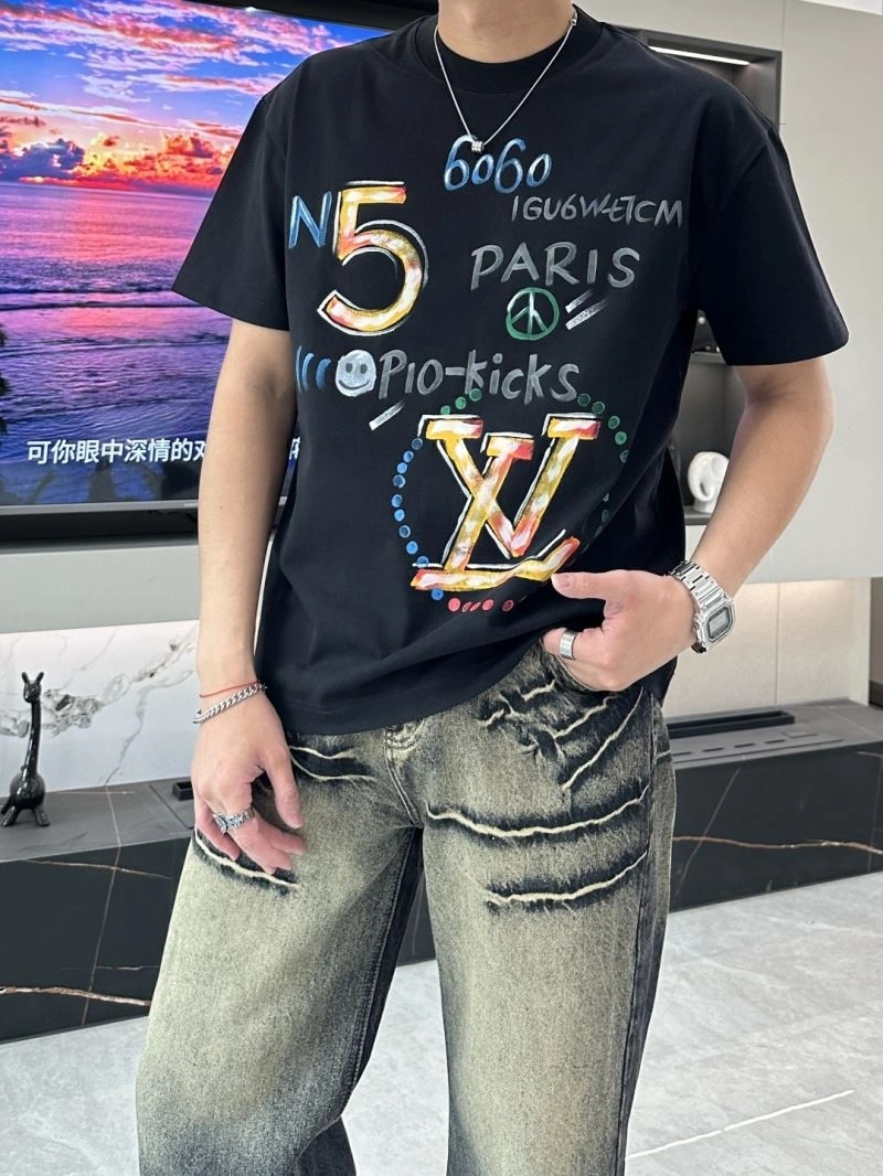 Louis Vuitton T-Shirts TimelessDesign 135680