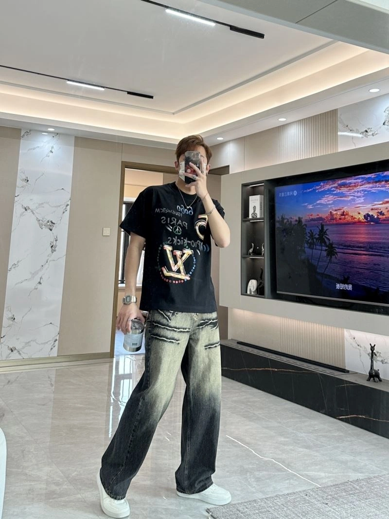 Louis Vuitton T-Shirts TimelessDesign 135680