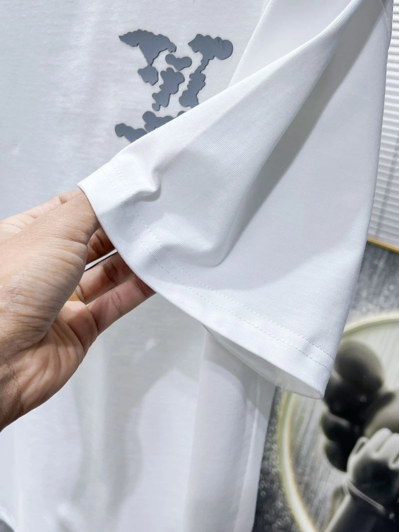 WeatherProof Louis Vuitton T-Shirts 135706