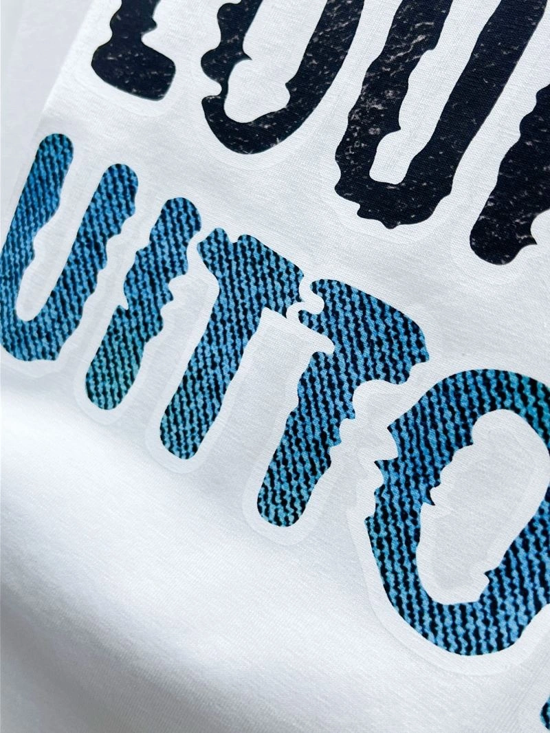 SmoothTexture Louis Vuitton T-Shirts 135684