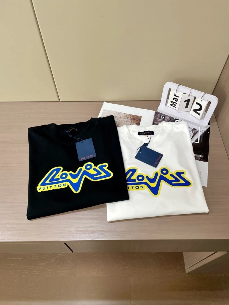 Tailored Louis Vuitton T-Shirts 135700