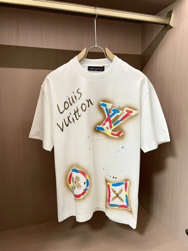 Elegant Louis Vuitton T-Shirts 135693