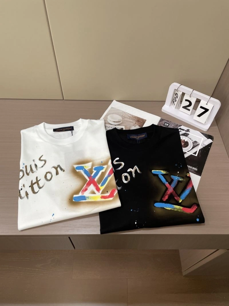 Elegant Louis Vuitton T-Shirts 135693