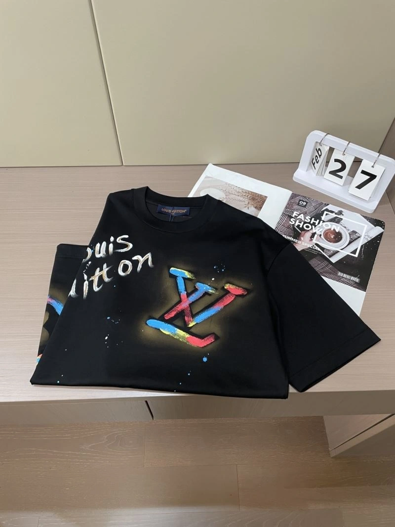 Elegant Louis Vuitton T-Shirts 135693