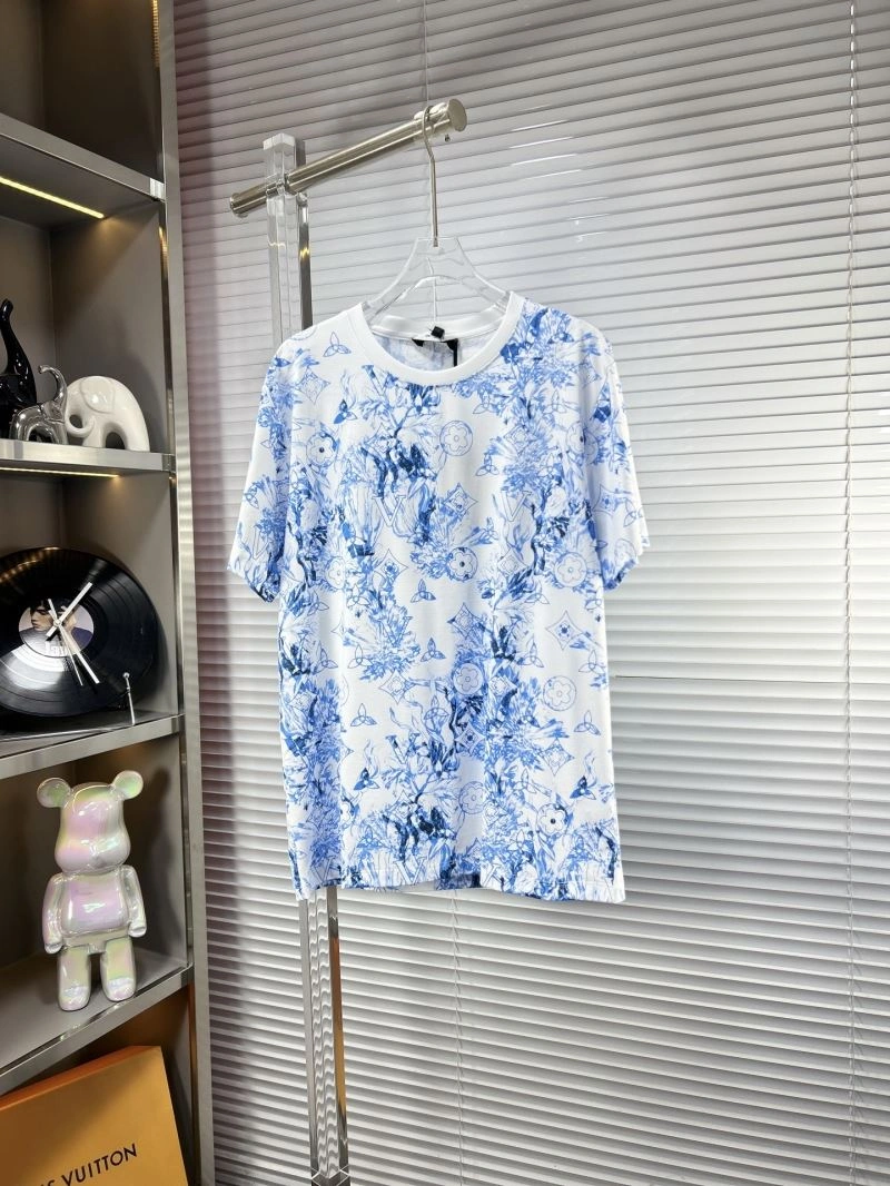 Louis Vuitton T-Shirts Cozy 135688