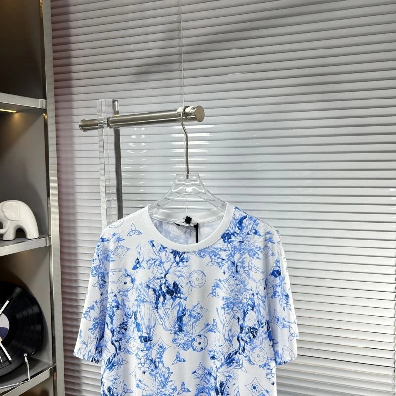 Louis Vuitton T-Shirts Cozy 135688