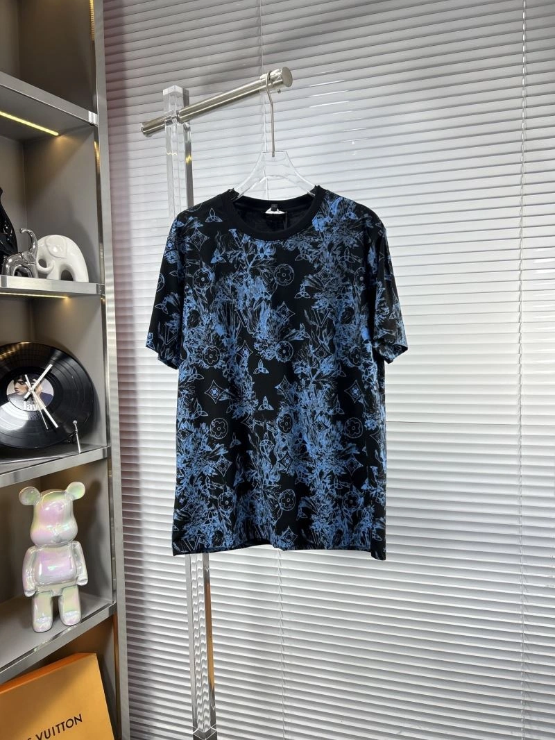 Louis Vuitton T-Shirts Casual 135701