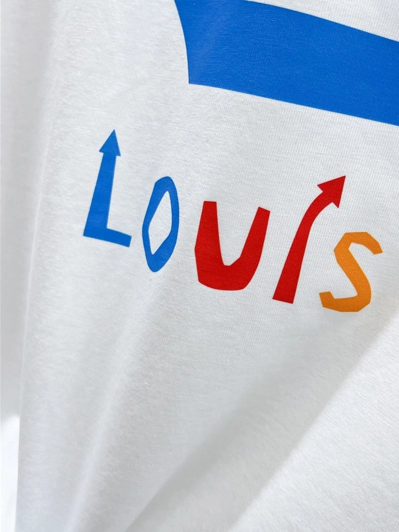Louis Vuitton T-Shirts Casual 135689