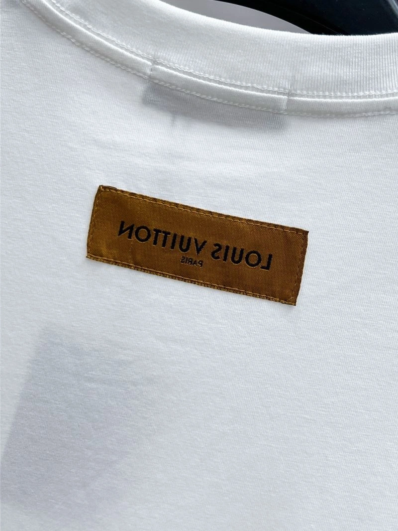 Louis Vuitton T-Shirts Casual 135689