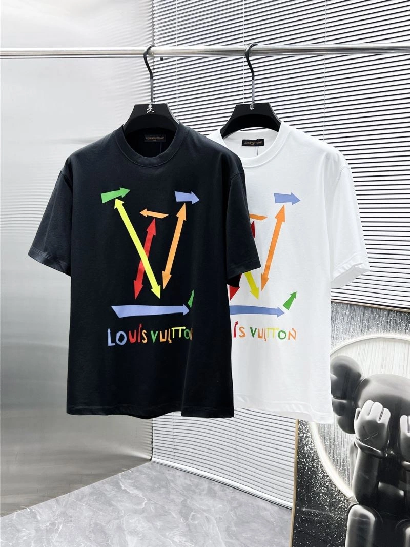 Louis Vuitton T-Shirts Casual 135689