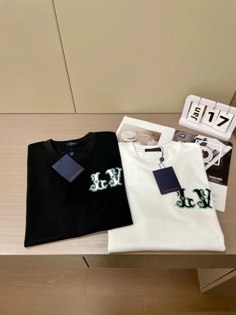 Attractive Louis Vuitton T-Shirts 135676