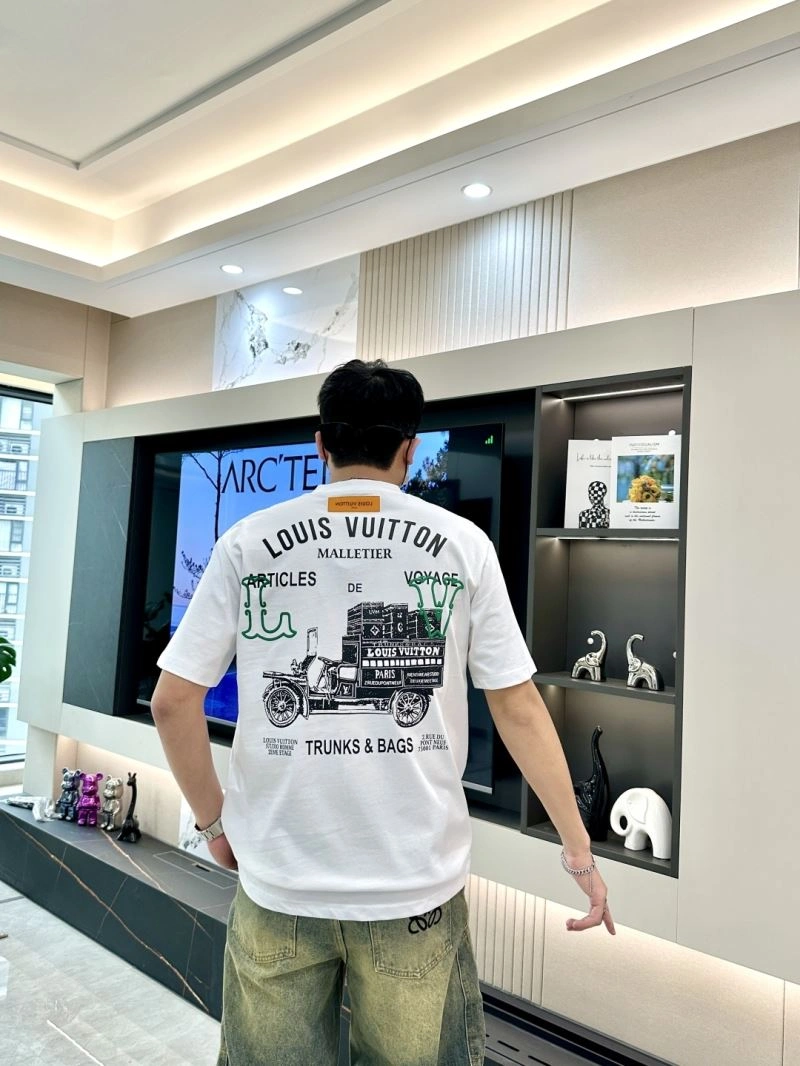 Attractive Louis Vuitton T-Shirts 135676