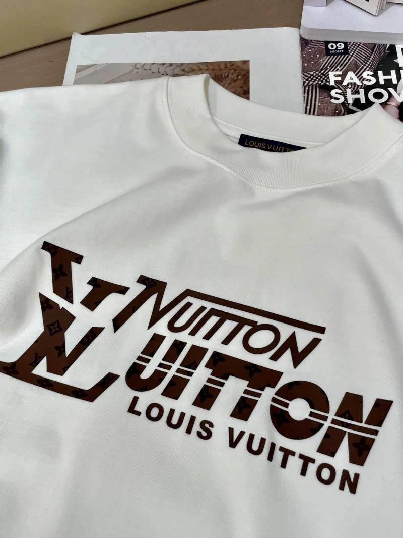 SmoothTexture Louis Vuitton T-Shirts 135673