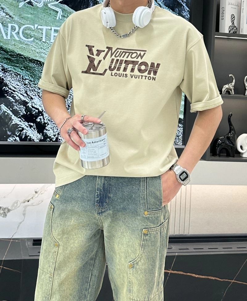 TravelReady Louis Vuitton T-Shirts 135672