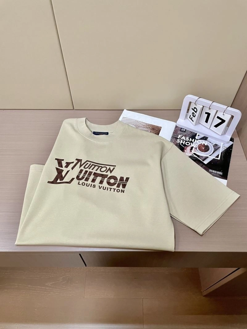 TravelReady Louis Vuitton T-Shirts 135672