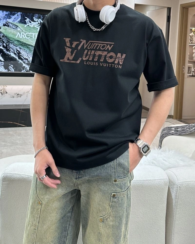 Louis Vuitton T-Shirts Vibrant 135674