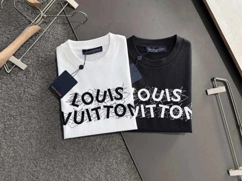 Louis Vuitton T-Shirts EasyMatch 135681