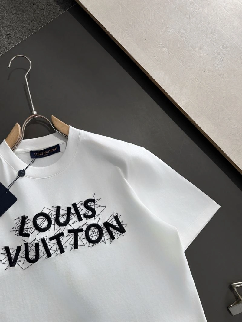 Louis Vuitton T-Shirts EasyMatch 135681