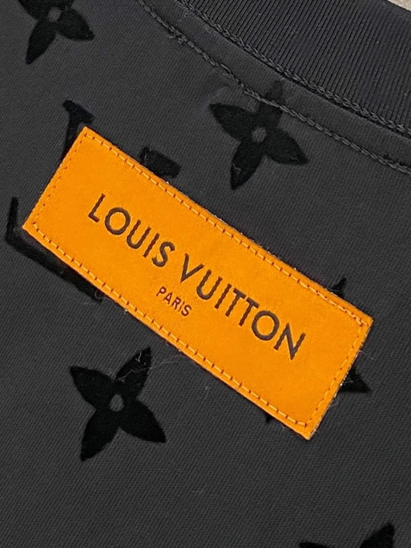 Tailored Louis Vuitton T-Shirts 135656