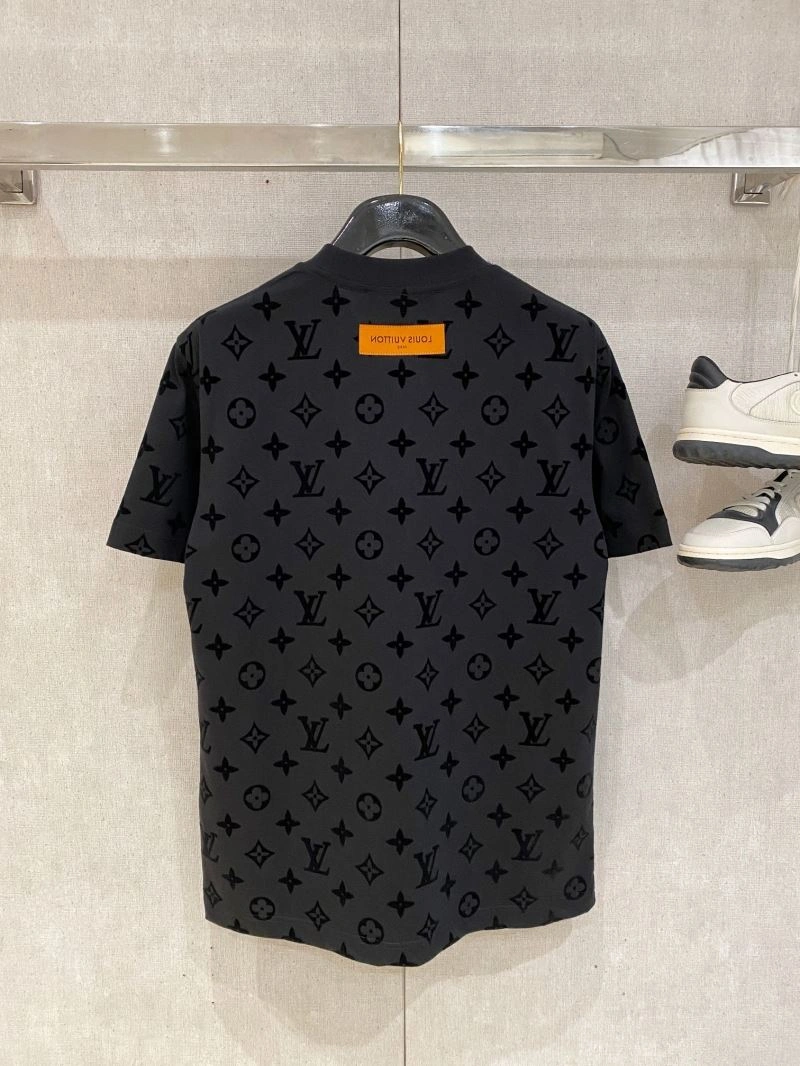 Tailored Louis Vuitton T-Shirts 135656
