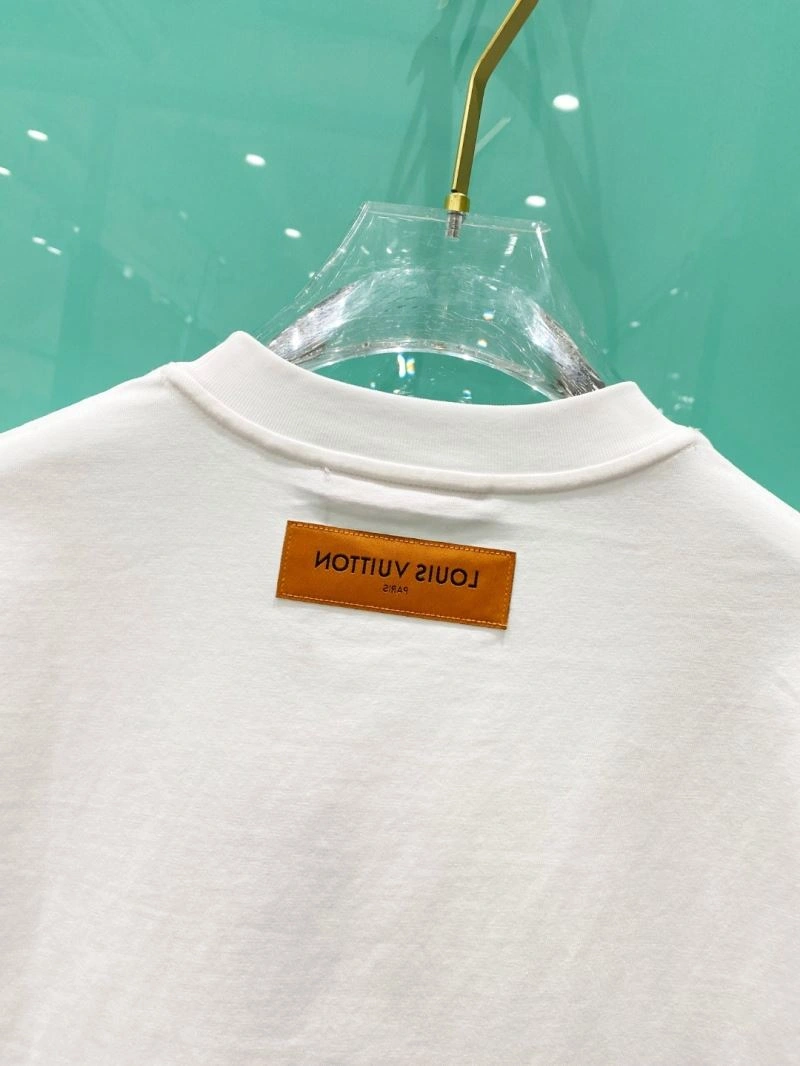 Louis Vuitton T-Shirts WeatherProof 135642