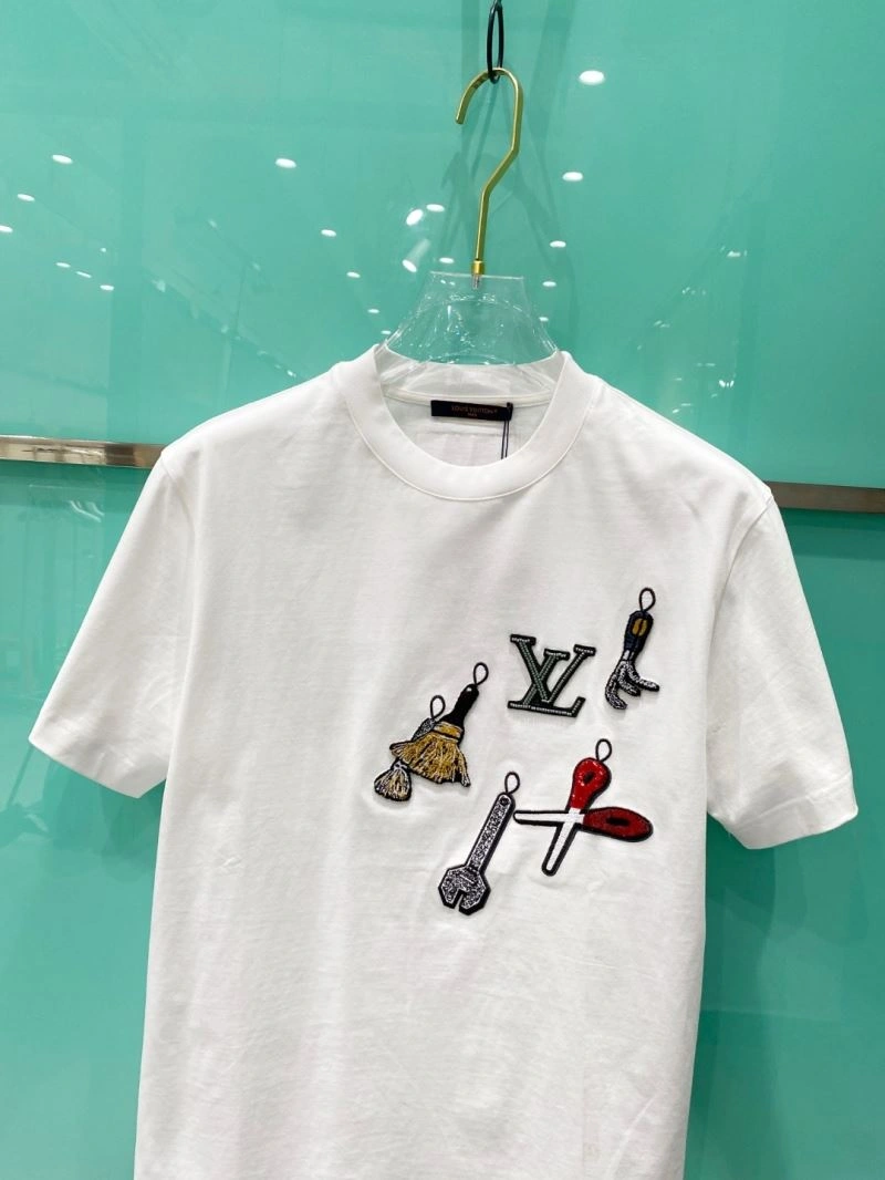 Louis Vuitton T-Shirts WeatherProof 135642