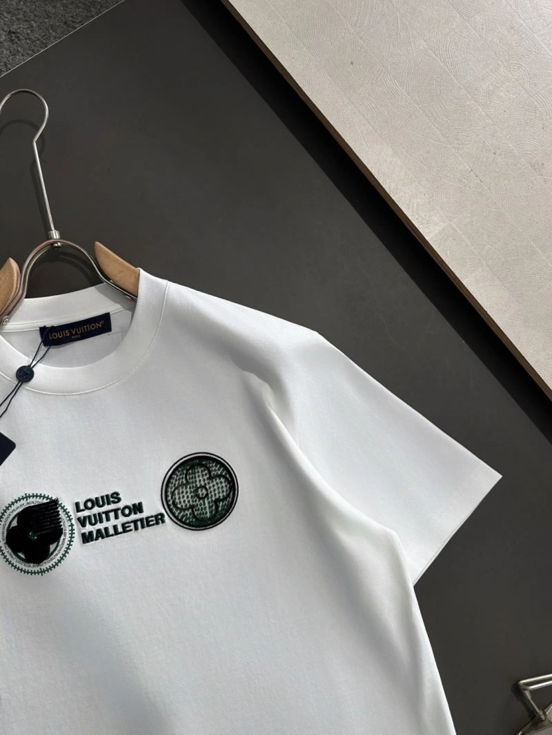 Louis Vuitton T-Shirts Sporty 135635