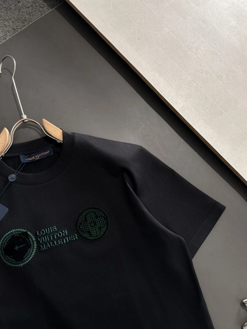 Affordable Louis Vuitton T-Shirts 135647