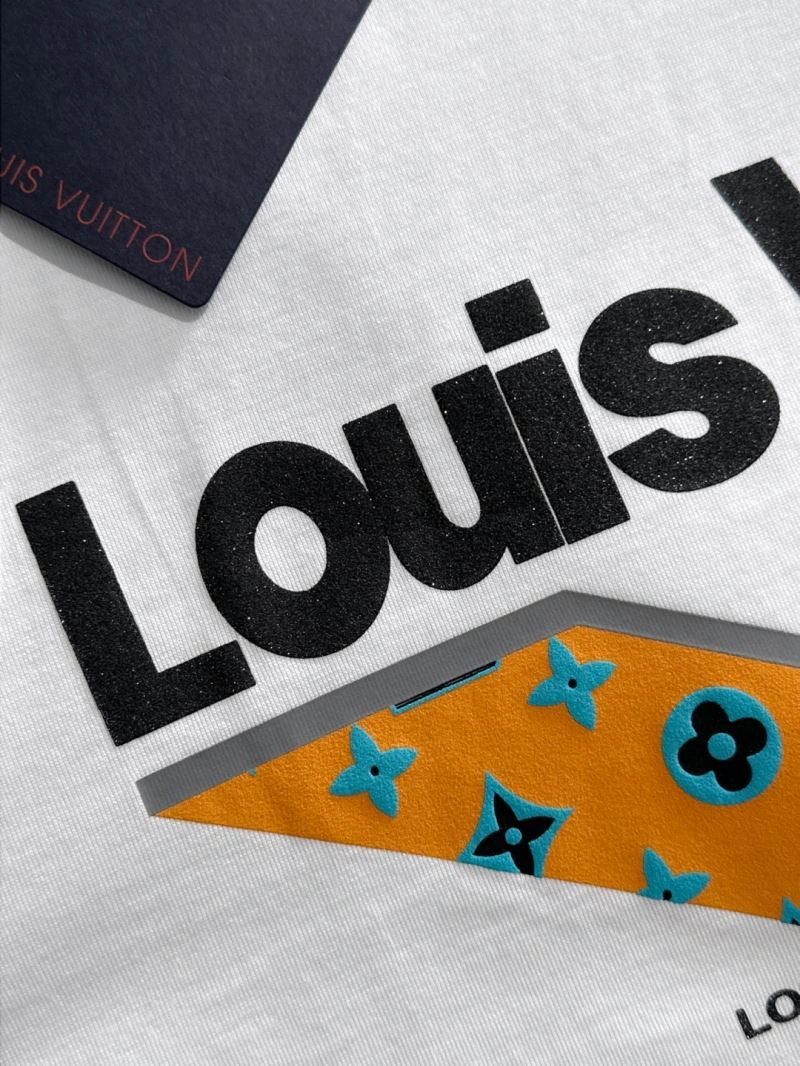 Versatile Louis Vuitton T-Shirts 135649