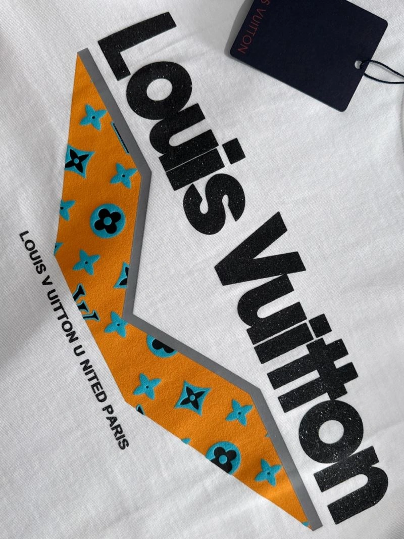 Versatile Louis Vuitton T-Shirts 135649